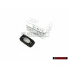 VW Original Ventana Para Luz De Matricula - 147943119