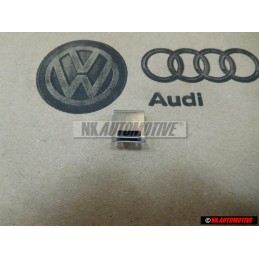 Audi Original Grapa - 8A0853645
