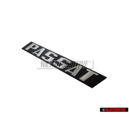 VW Original PASSAT Trasero Rotulo Insignia Emblema Plata Cepillada - 321853687C