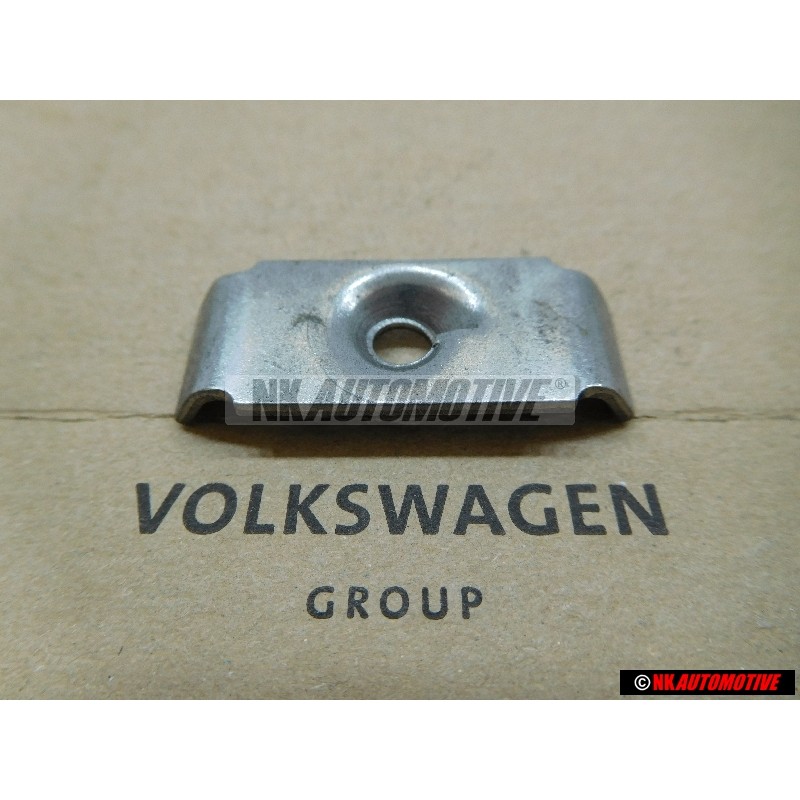 VW Original Tuerca Agujero Estampado - 171805445