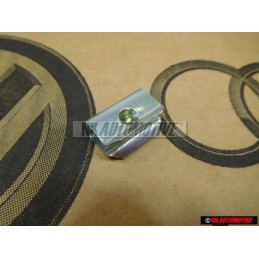 VW Original Grapa - 811853695